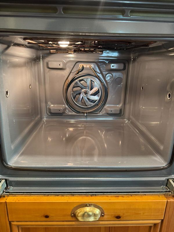 Single oven deep clean, after